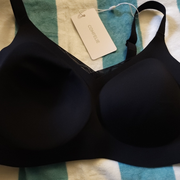 Black Full Coverage T-Shirt Bra with Wide Straps - Picture 6 of 6